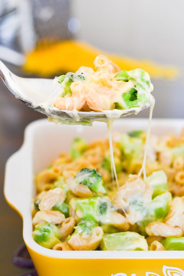 This 21 Day Fix mac and cheese is healthy, loaded with veggie goodness, super-creamy, cheesy and filling, and dare I say it? The Perfect Mac & Cheese!