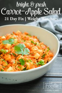 This easy Carrot-Apple Salad is the perfect healthy, pretty side to bring to any picnic, potluck, barbecue or holiday dinner! 21 Day Fix & Weight Watchers. #21dayfix #weightwatchers #2bmindset #healthy #holiday #healthyholiday #veggies #glutenfree #dairyfree #vegan #sidedish #healthyside #bbq #potluck #picnic #eatclean