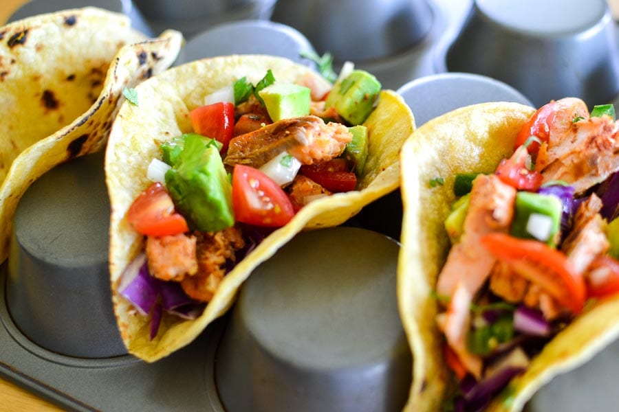 21 Day Fix Salmon Tacos with Deconstructed Guacamole are a quick, delicious and healthy dinner!