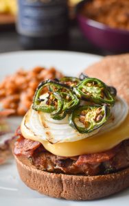 These flavor packed, 21 Day Fix approved Jalapeno, Bacon and Beer Cheese Turkey Burgers make a healthy and fun addition to any barbecue! #grilling #healthy #healthydinner #barbecue #partyfood #summer #21dayfix #2bmindset