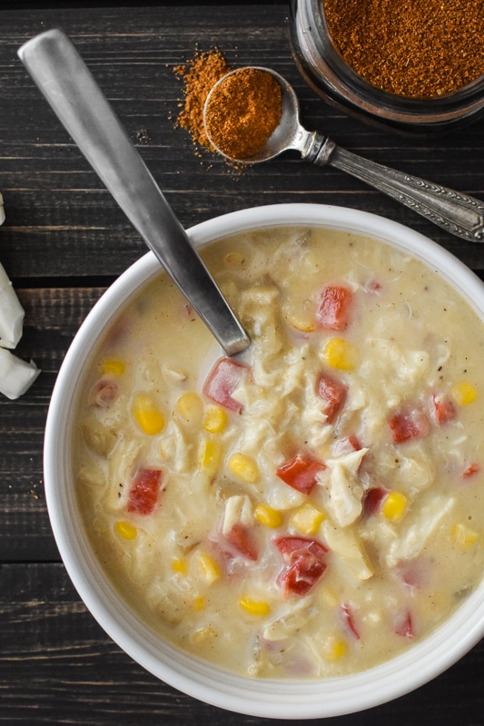 This healthy and delicious Instant Pot Crab and Corn Chowder is such a filling and easy kid-friendly dinner! 21 Day Fix, Weight Watchers, Gluten Free. #healthy #instantpot #healthyinstantpot #healthydinner #dinner #kidfriendly #glutenfree #weightwatchers #21dayfix #portionfix #mealprep #mealplan #weightloss #soup #fall #seafood