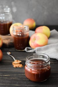 The BEST Apple Cider Barbecue Sauce recipe is the perfect start to a crazy-flavorful and healthy dinner! Perfect for 21 Day Fix and Weight Watchers! #21dayfix #weightwatchers #weightloss #mealprep #healthy #healthydinner #barbecue #bbq #healthybbq #applecider #fall #fallfood #2bmindset #kidfriendly #vegan #vegetarian #glutenfree #dairyfree