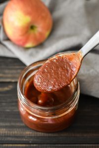 The BEST Apple Cider Barbecue Sauce recipe is the perfect start to a crazy-flavorful and healthy dinner! Perfect for 21 Day Fix and Weight Watchers! #21dayfix #weightwatchers #weightloss #mealprep #healthy #healthydinner #barbecue #bbq #healthybbq #applecider #fall #fallfood #2bmindset #kidfriendly #vegan #vegetarian #glutenfree #dairyfree