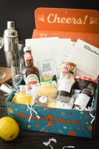 This Shaker & Spoon review includes a comparison of the leading cocktail subscription boxes. Cocktail subscription boxes make the BEST gifts! #fathersday #mothersday #birthdaygift #21dayfix #christmasgift #christmas #giftgiving #bestgifts #subscriptionbox #subscriptionboxes #shaker&spoon #21dayfixdrinks #21dayfixcocktails #UPF #ultimateportionfix #cocktails #drinks