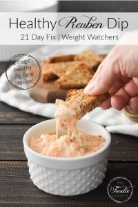 This Healthy Reuben Dip is full of the delicious Reuben flavors you love and perfect for game night! It's also gluten-free and packed with protein for healthy snacking! #21dayfix #UPF #weightwatchers #snacking #holiday #christmas #thanksgiving #gameday #healthygameday #glutenfree #ww #healthy #healthysnack #weightloss 