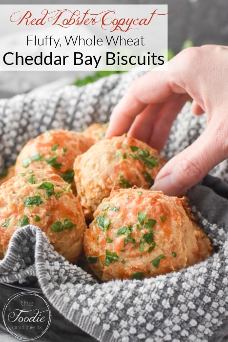 These Whole Wheat Cheddar Bay Biscuits are a healthier Red Lobster Copycat recipe and SO easy to make! Perfect for a date night in and 21 Day Fix and Weight Watchers friendly! #healthy #healthyside #redlobster #datenight #healthydatenight #21dayfix #weightwatchers #ww #weightloss #beachbody #wholegrains #valentinesday #mothersday #brunch #healthybrunch #kidfriendly